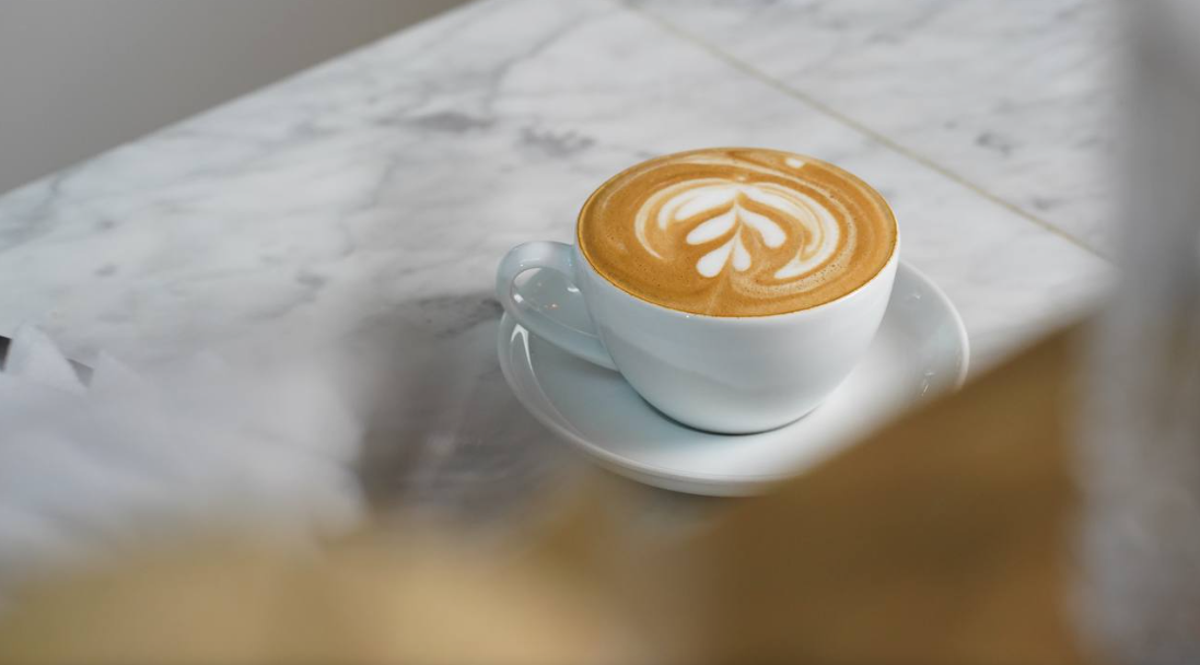 Kaffee und Kreativität – achtsame Inspiration im Lovaena Café Hamburg